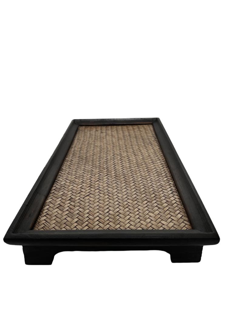 Bandeja Em Madeira E Palha Retangular Com Pé P