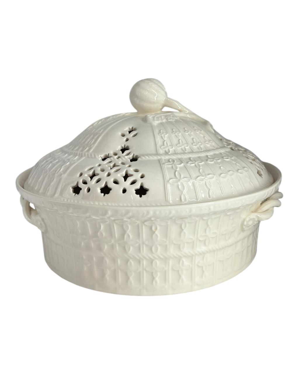 Sopeira Veggie com tampa Royal Creamware