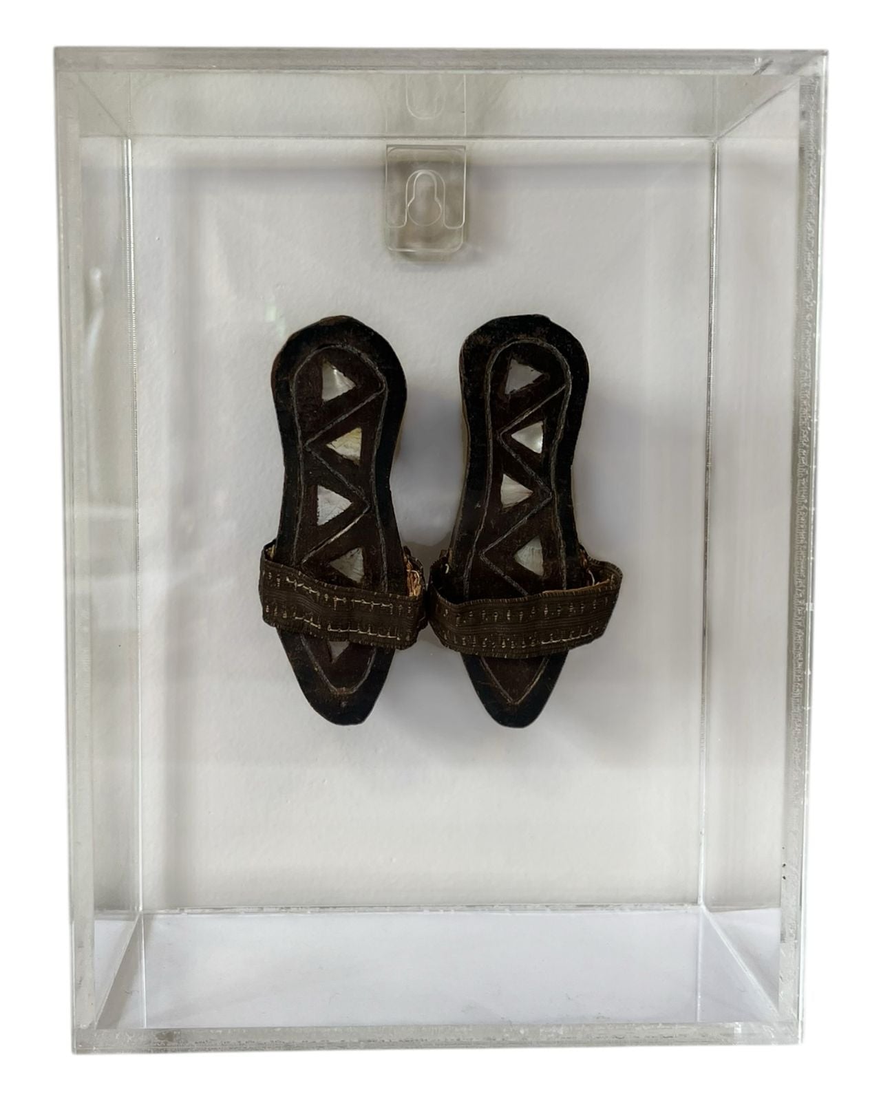 Sapatos Russos Em Caixa De Acrílico