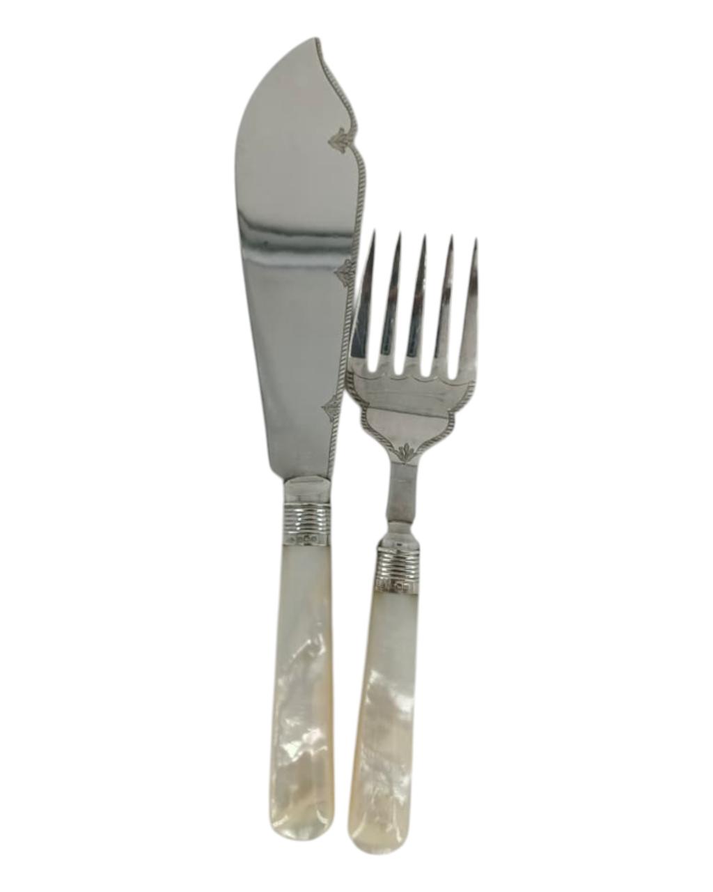 Faqueiro de Prata Inglesa c/ 14 peças