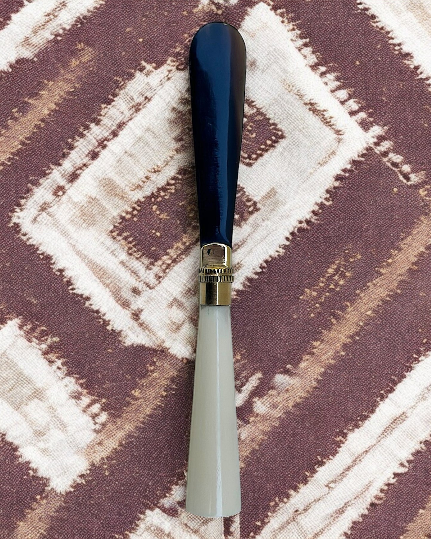 Espátula Em Chifre E Osso Brass Preta