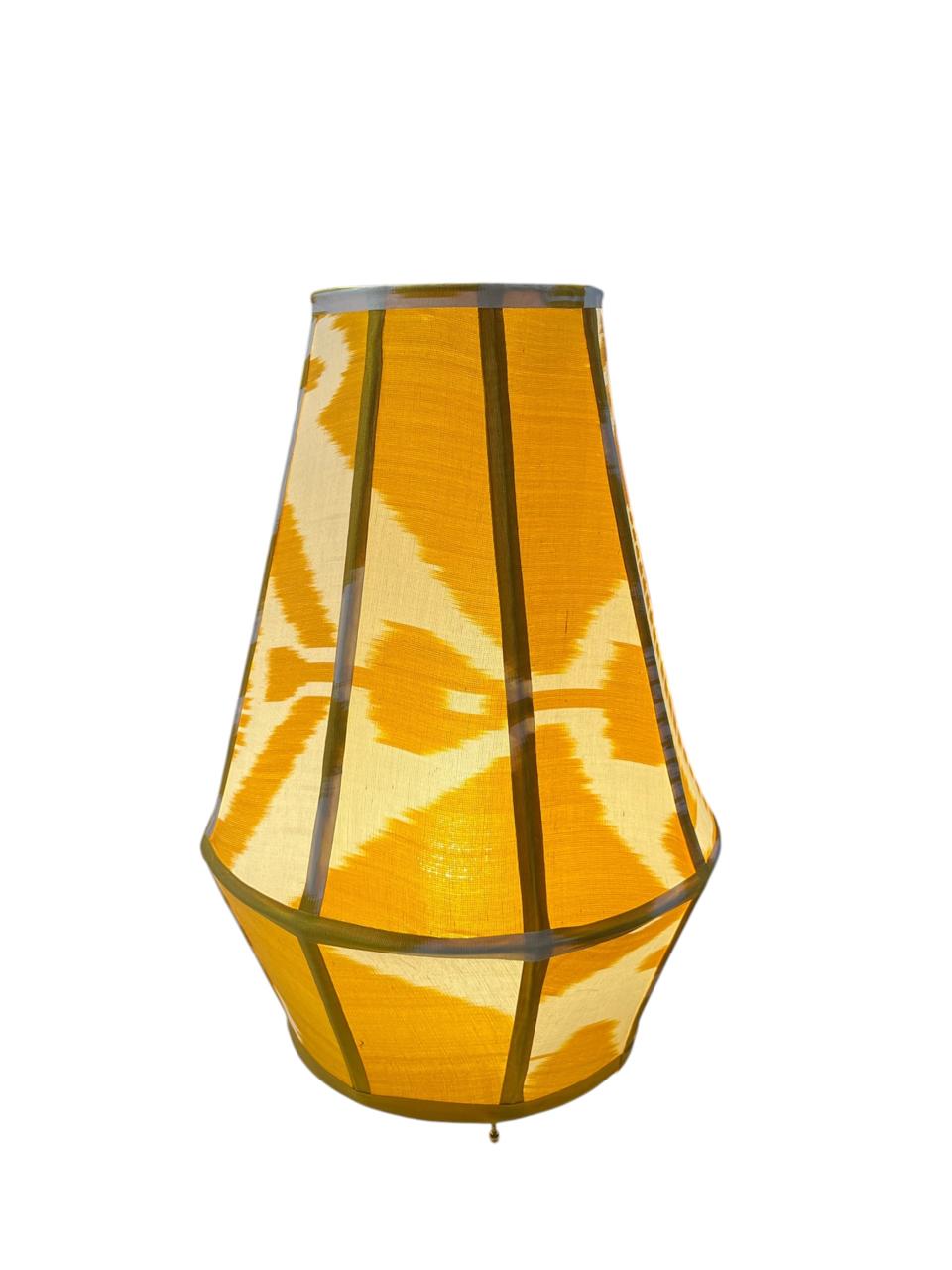 Lanterna Ikat Seda Amarela