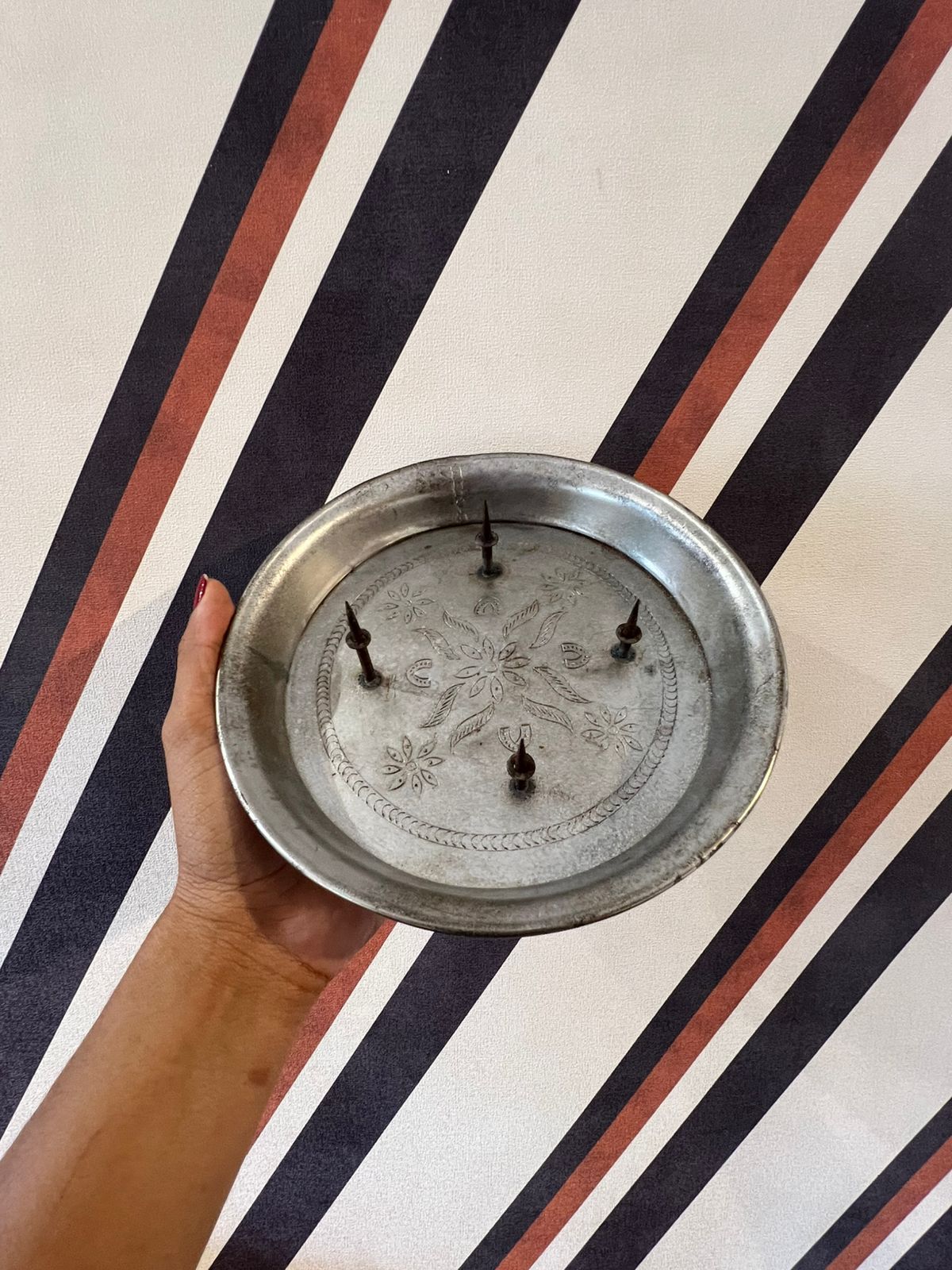 Castiçal Com Pé Arabesco
