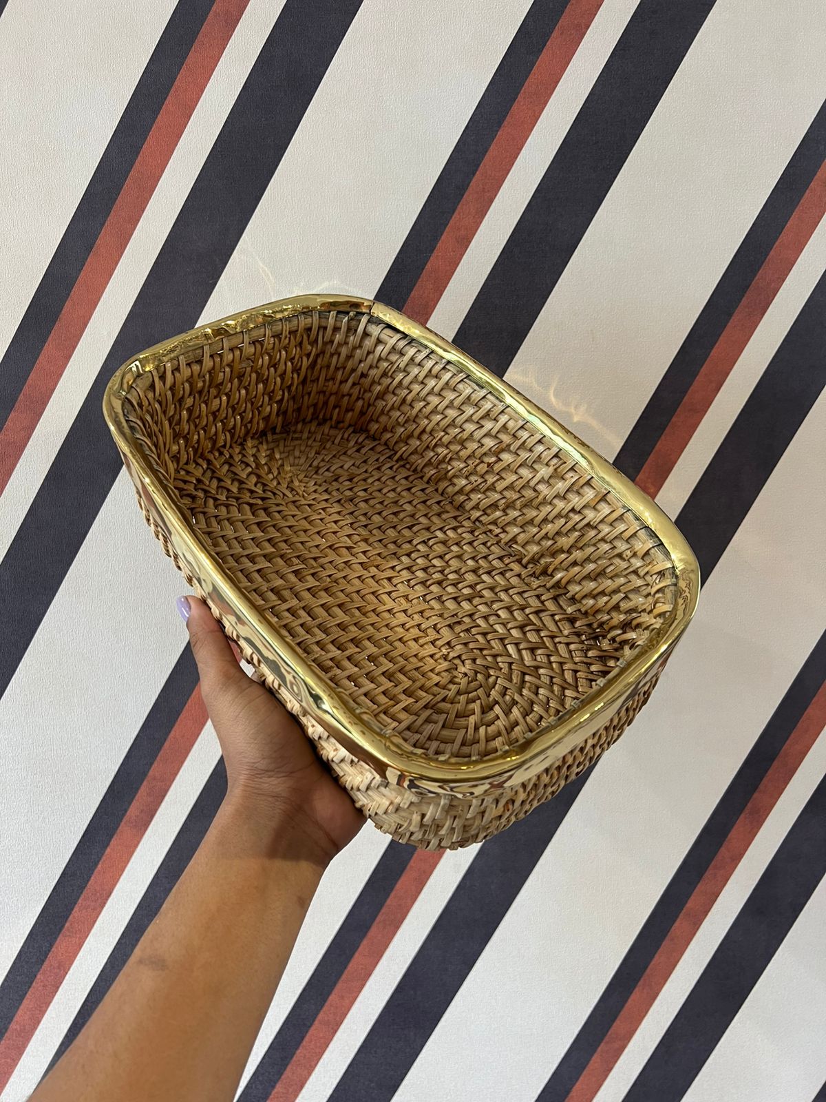 Cesto Fibra com Latão Alto M