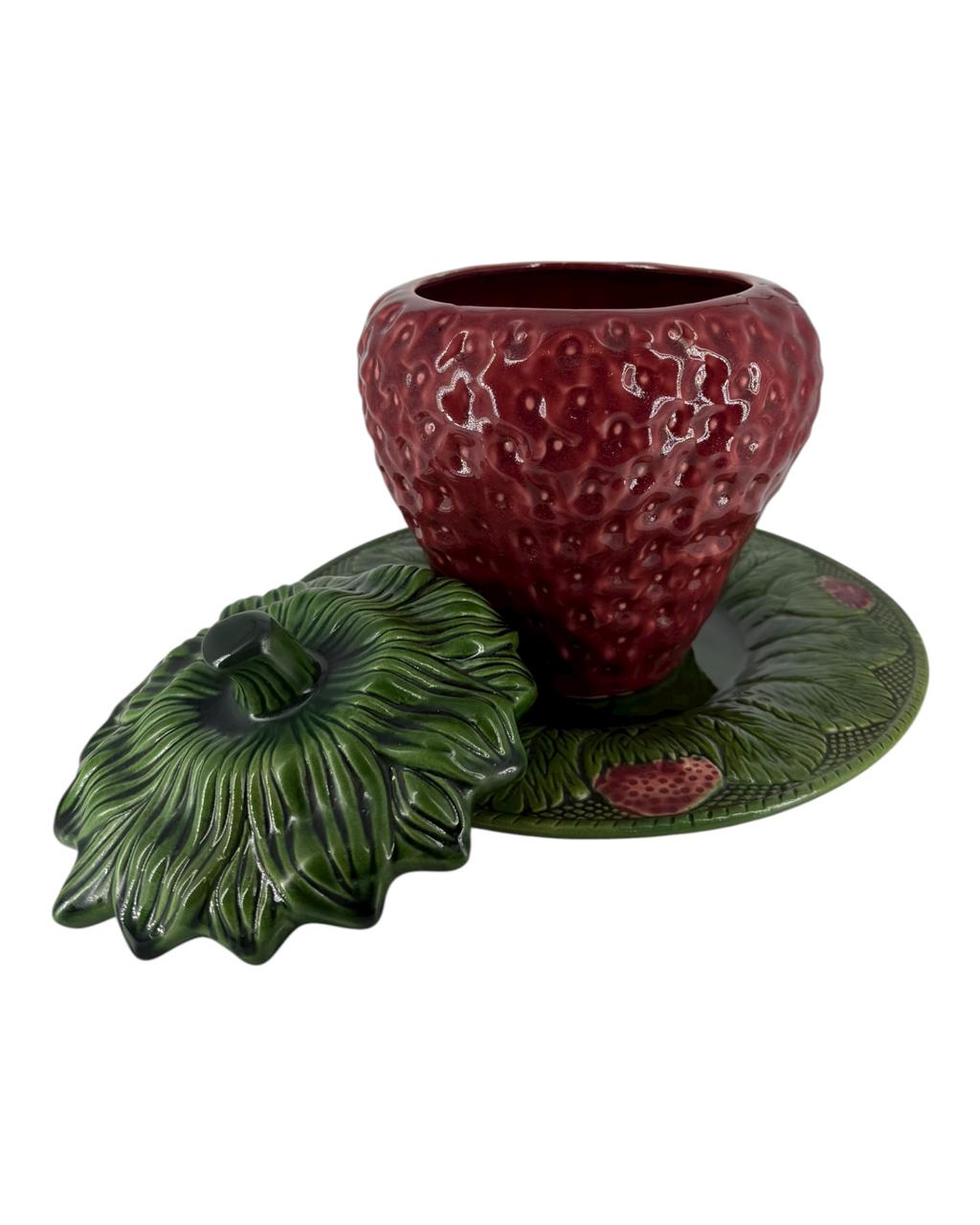 Sopeira Morango com Prato