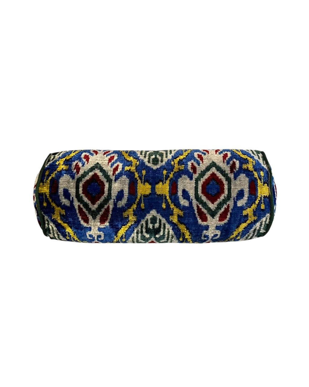 Almofada Rolo Veludo Medalhão II 38x16