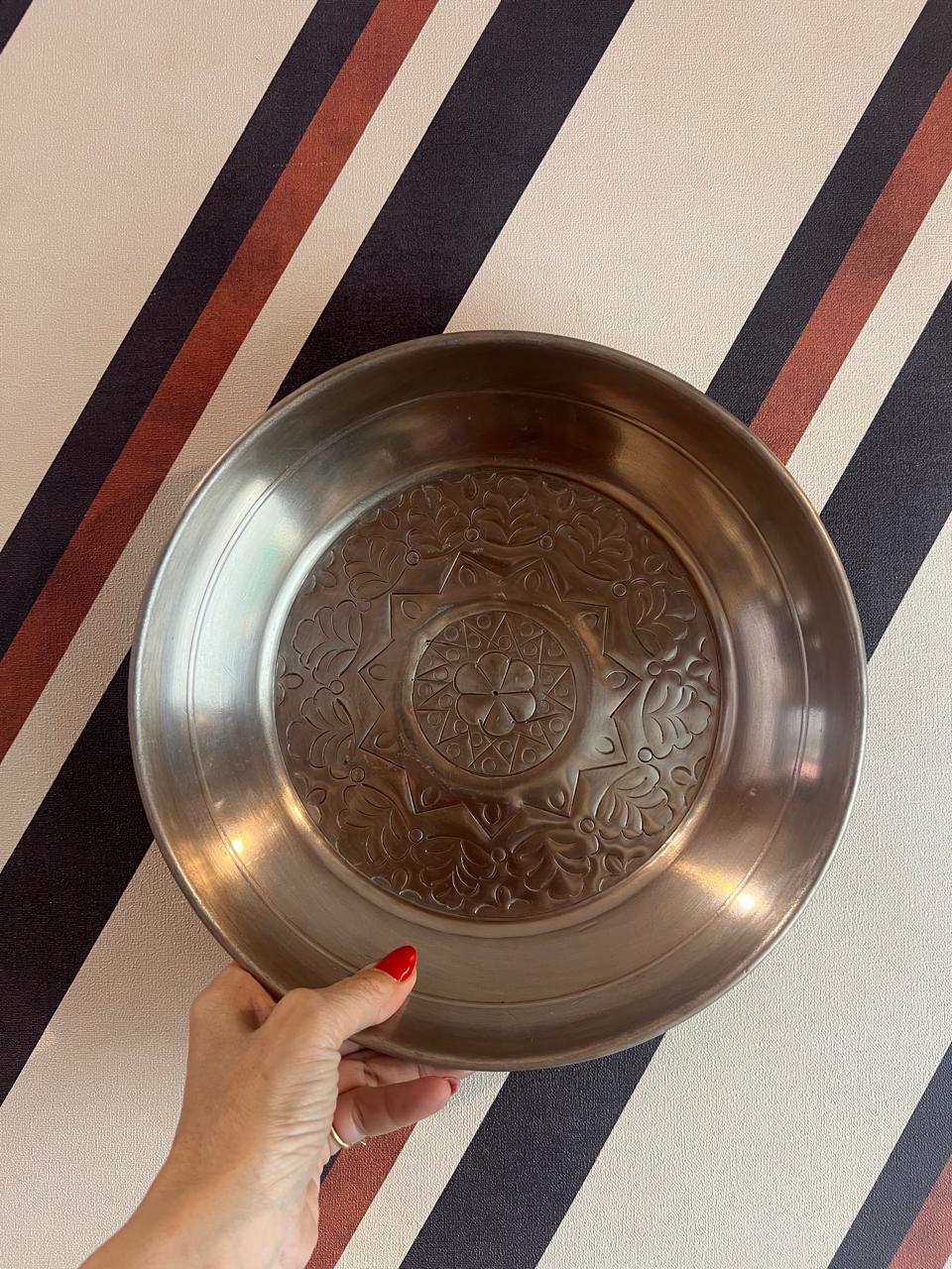 Bowl em Metal Prateado envelhecido