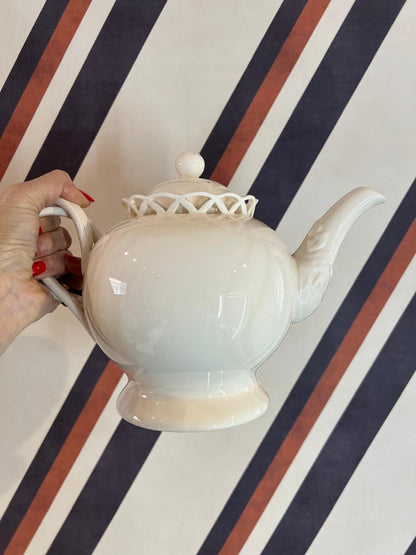 Bule Leaf Royal Creamware