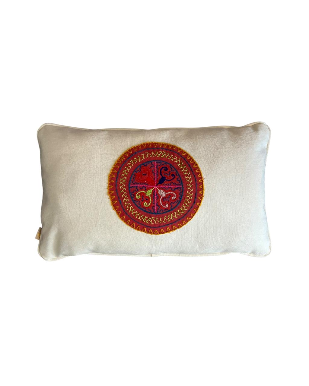 Almofada Mandala Bordado Peru 50x30 II
