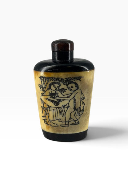 Snuff Bottle Chinesa em Osso e Ebano II