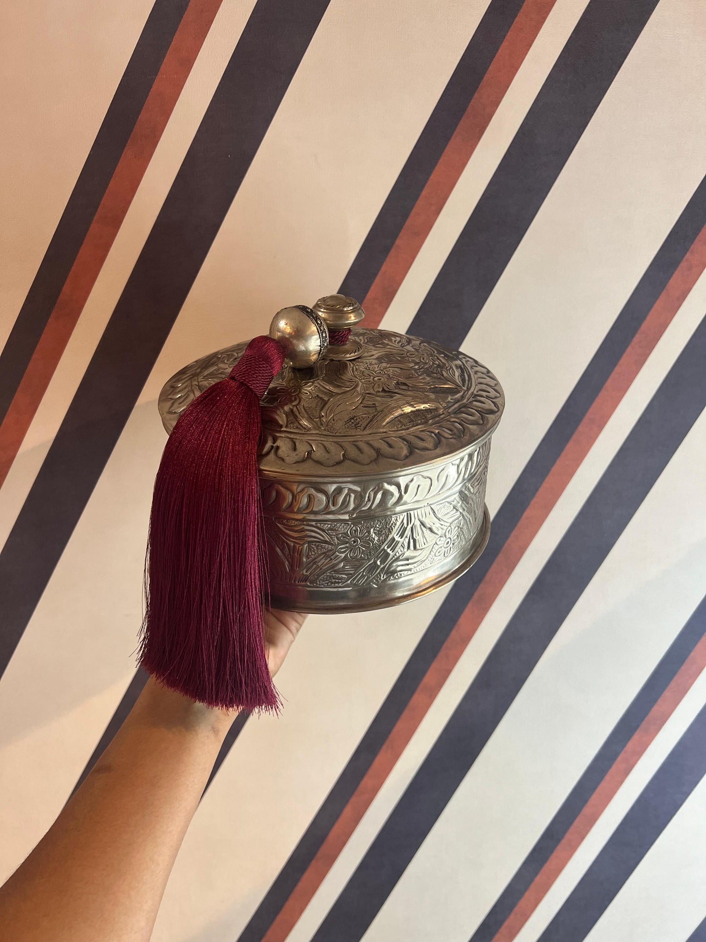 Caixa em Alpaca P Tassel  Bordô