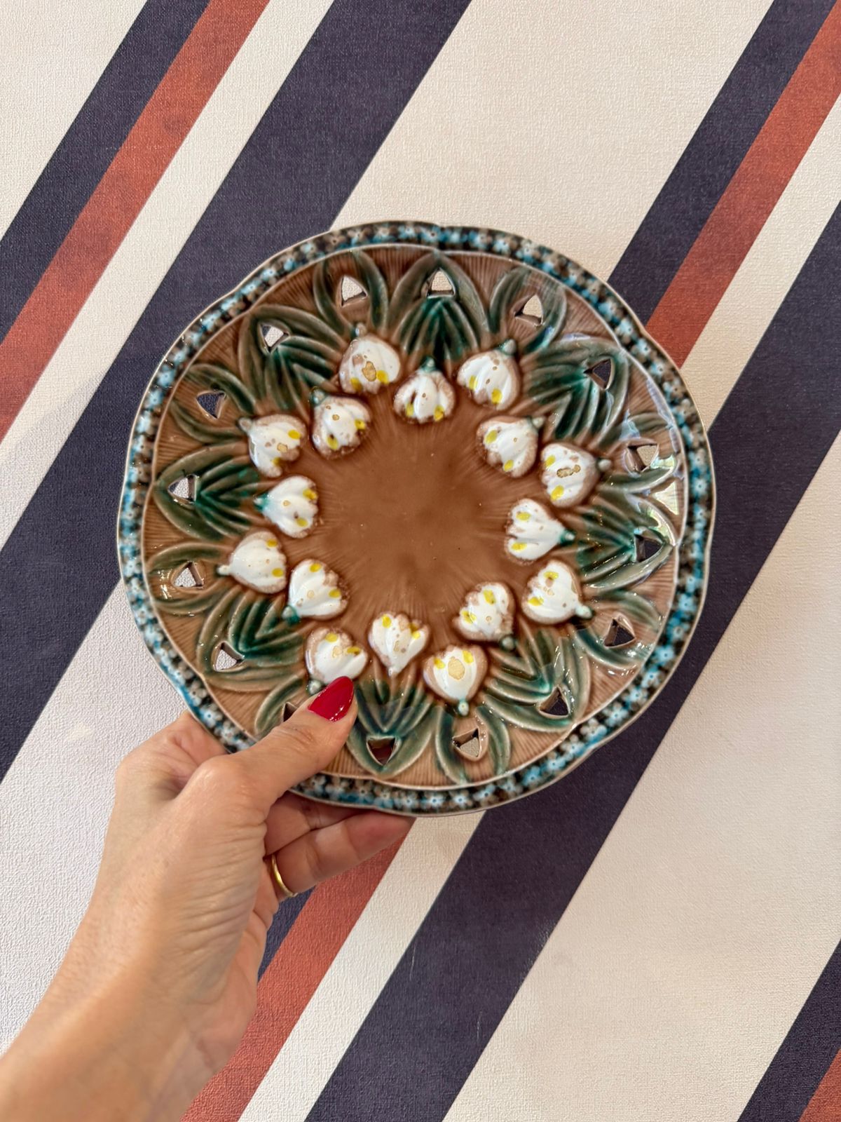 Prato em Majólica Villeroy & Boch - Lírios do Vale