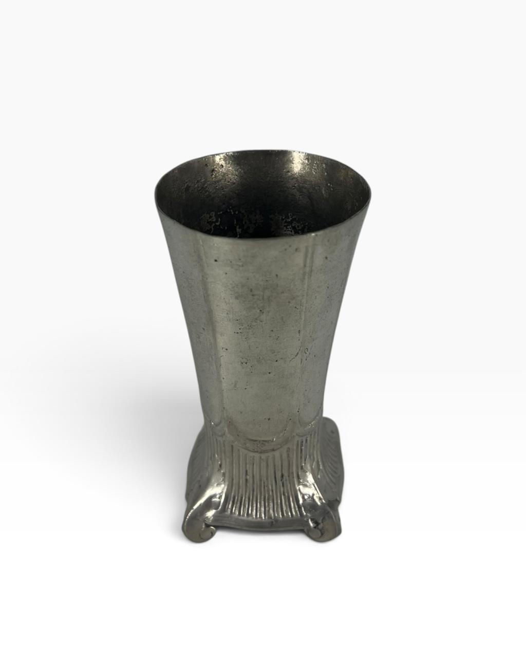 Vaso Império com Pé