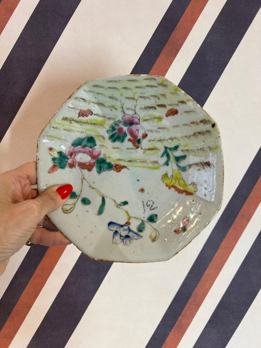 Prato Octogonal de Porcelana Chinesa Antiga II