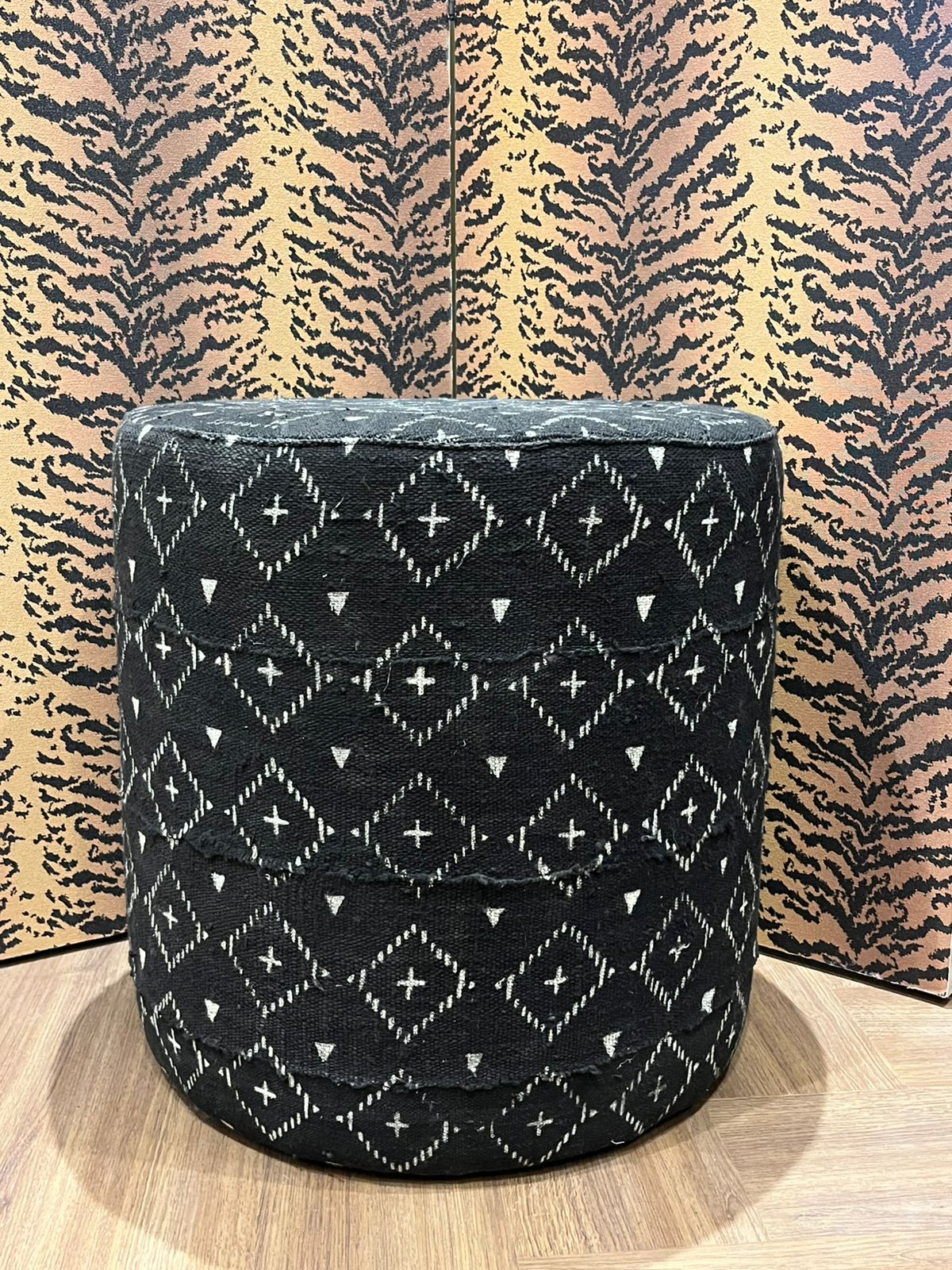 Pufe Bogolan Preto III