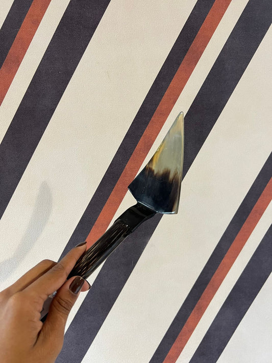 Pá Para Torta Em Chifre E Madeira