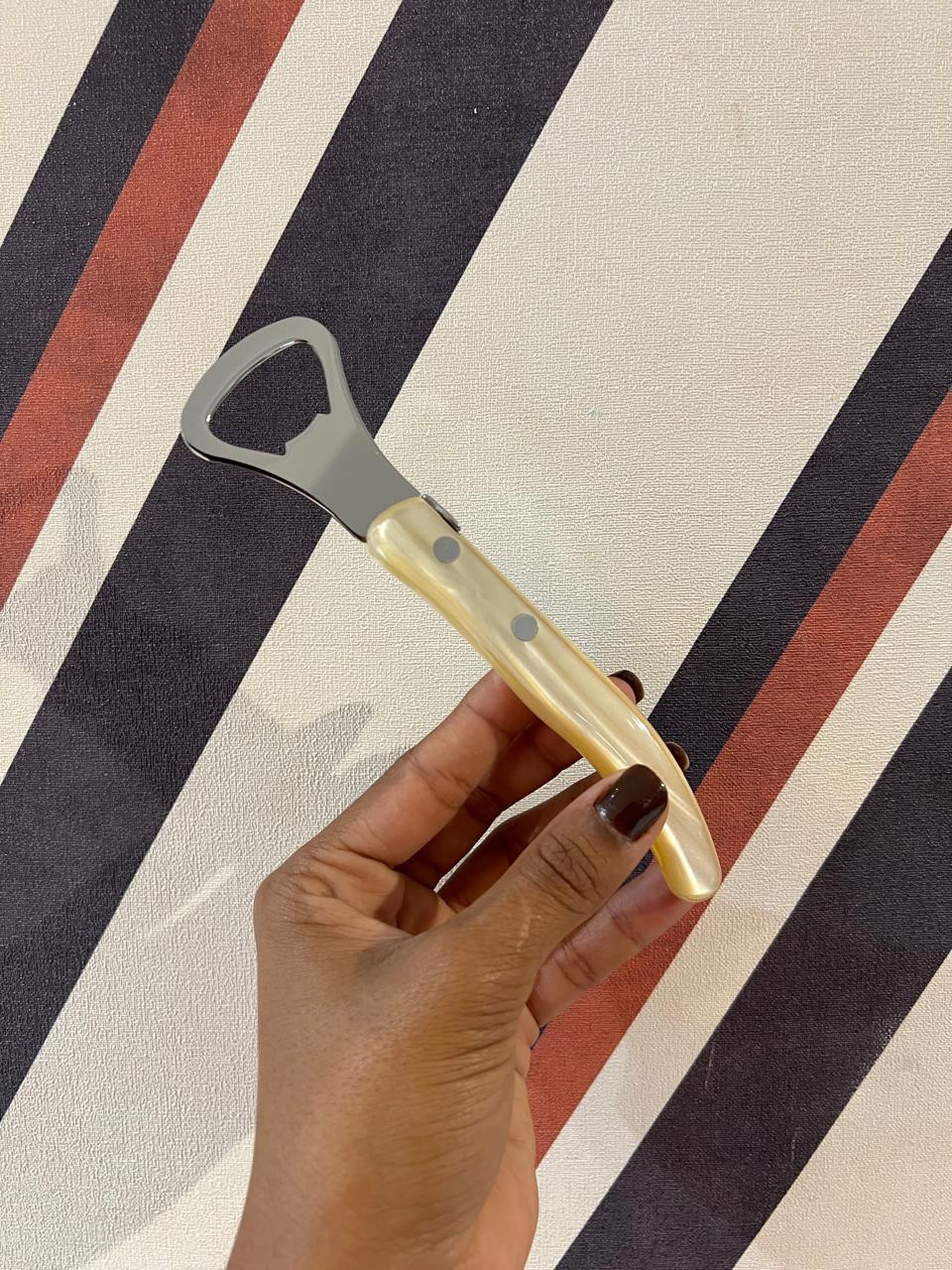 Abridor De Garrafas Em Madriperola