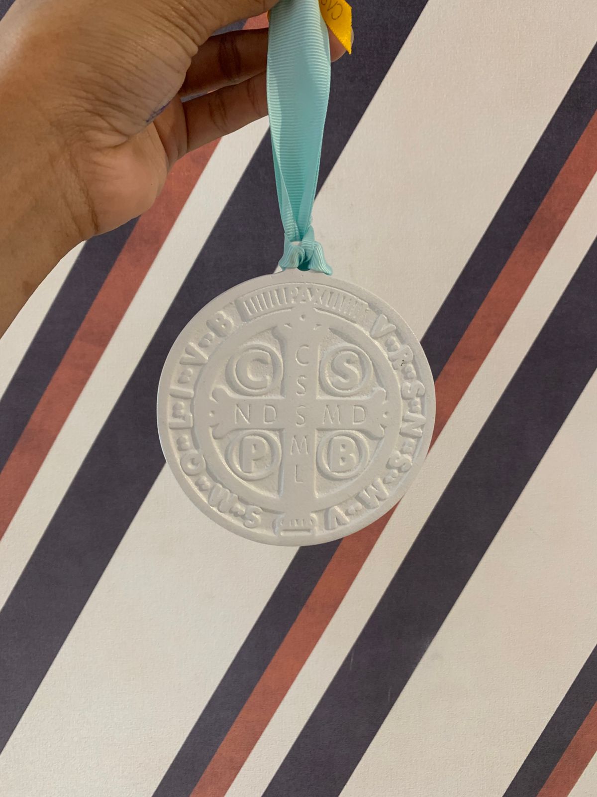 Medalhão De São Bento P - Branco