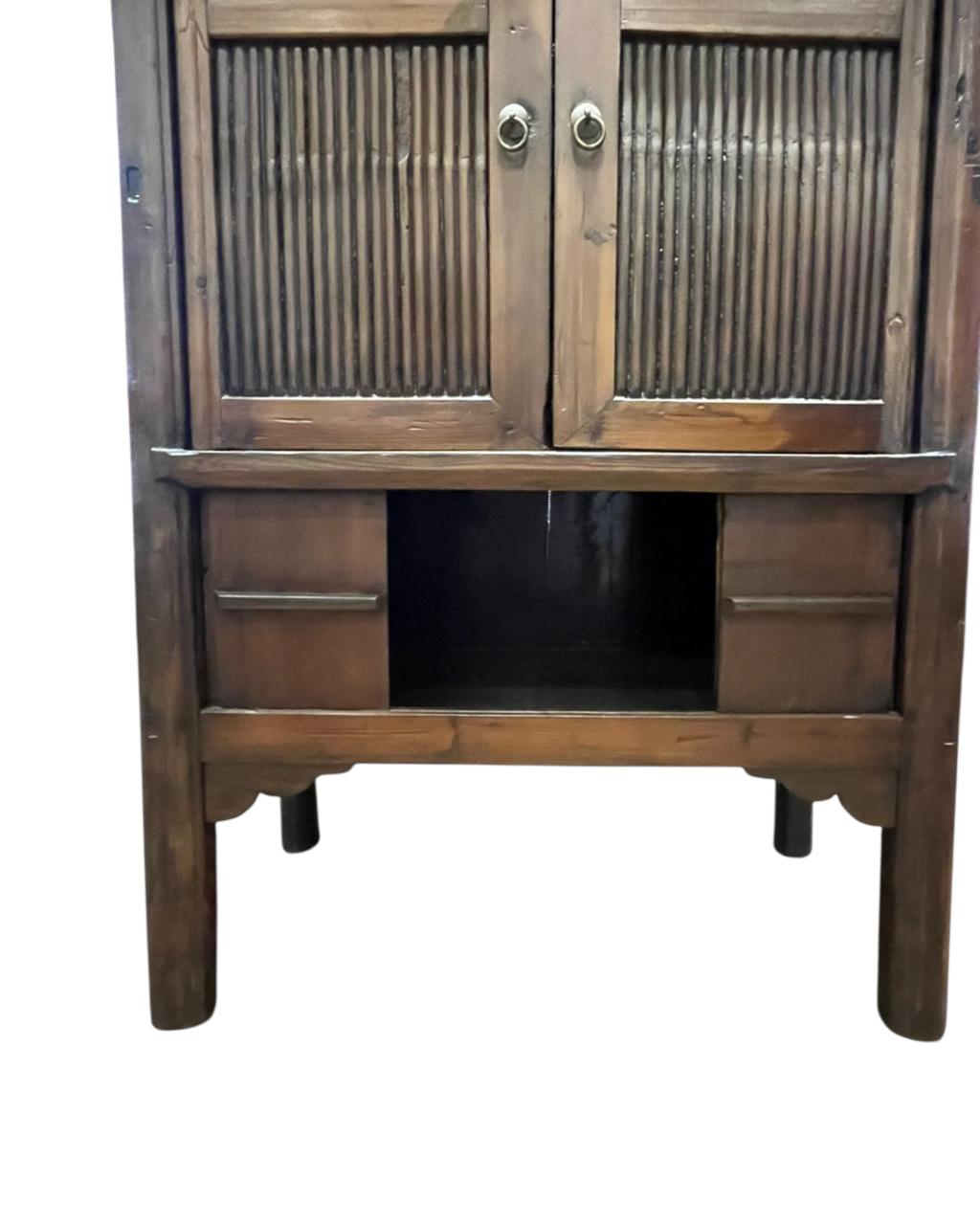 Armário Duplo com Prateleiras