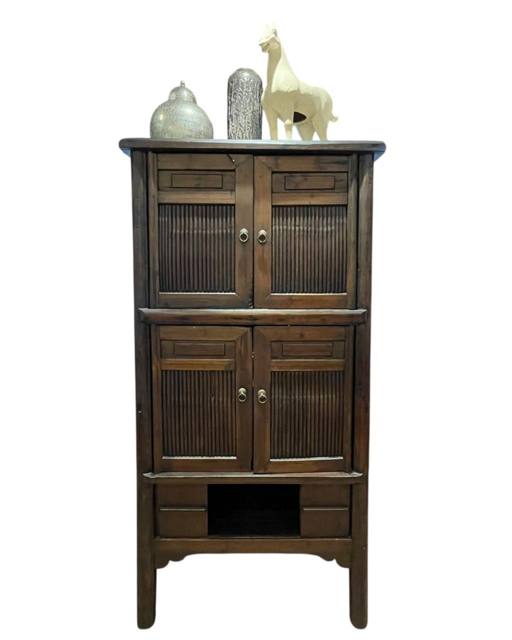 Armário Duplo com Prateleiras