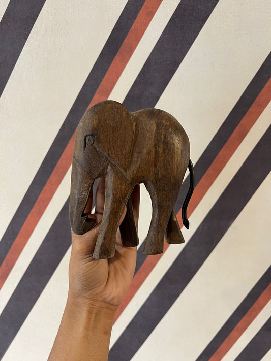 Escultura de Elefante em Madeira P