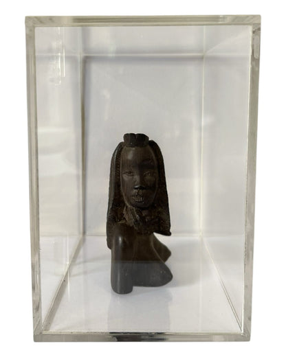 Figura Africana Dreadlock Em Caixa De Acrílico
