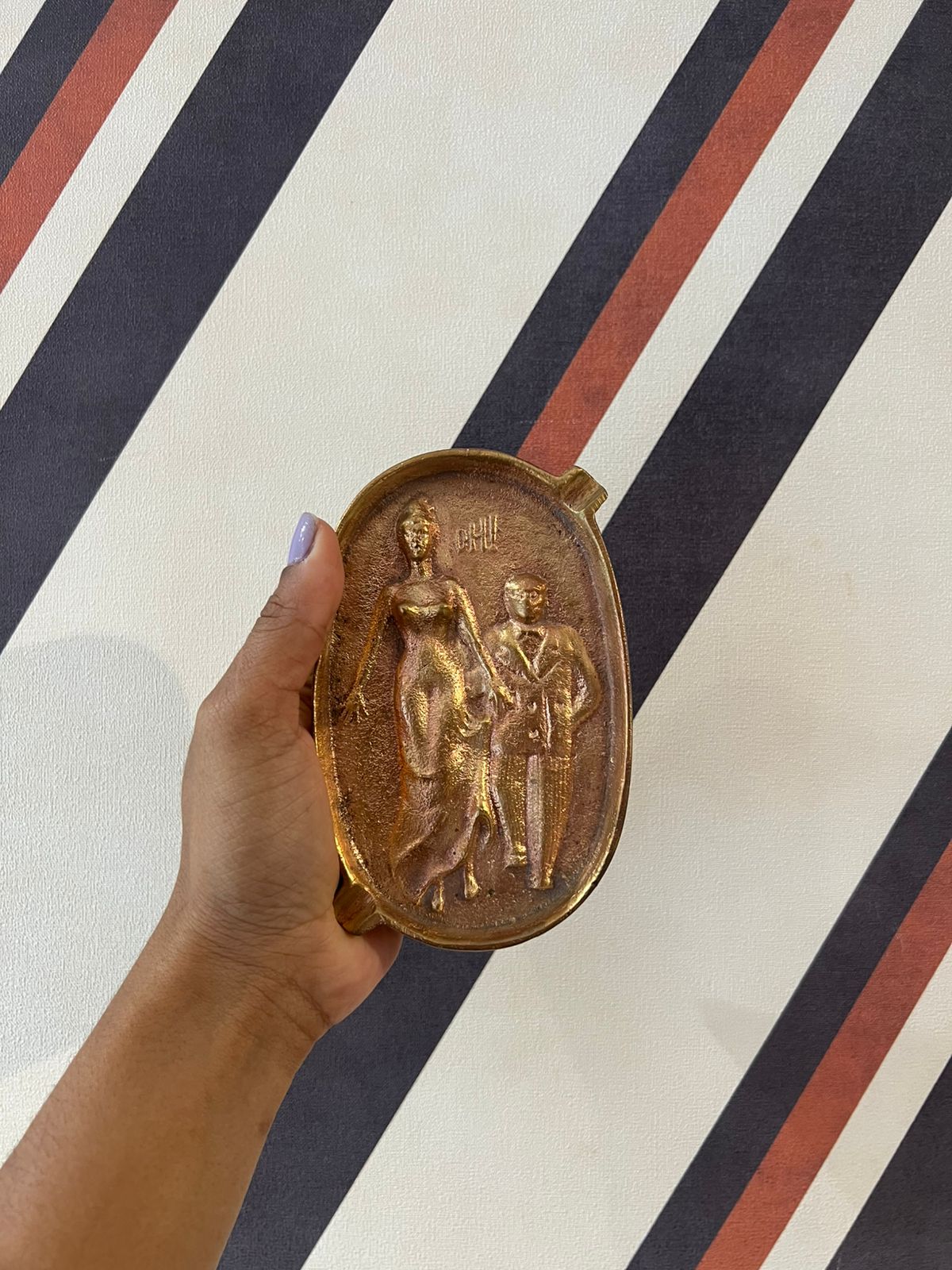 Cinzero em Bronze Mão Boba