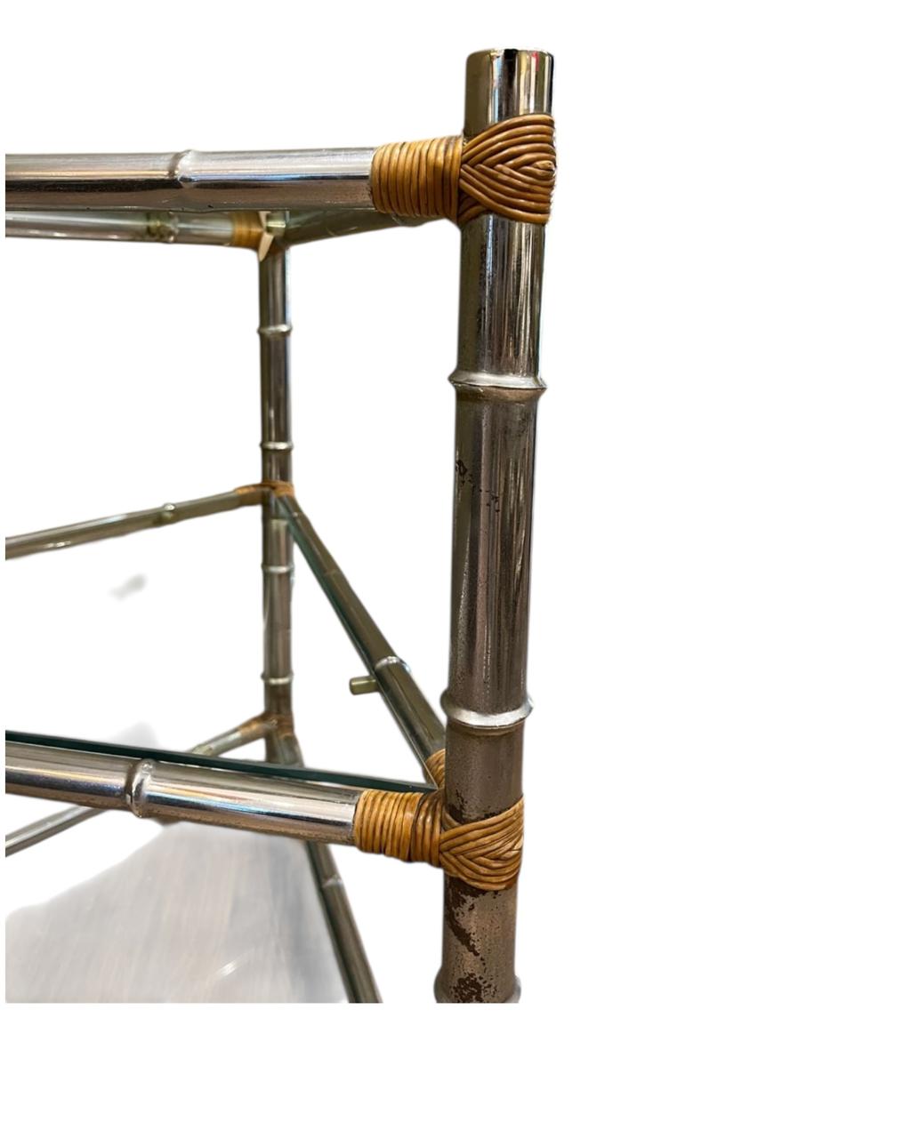 Mesa Lateral Triangular