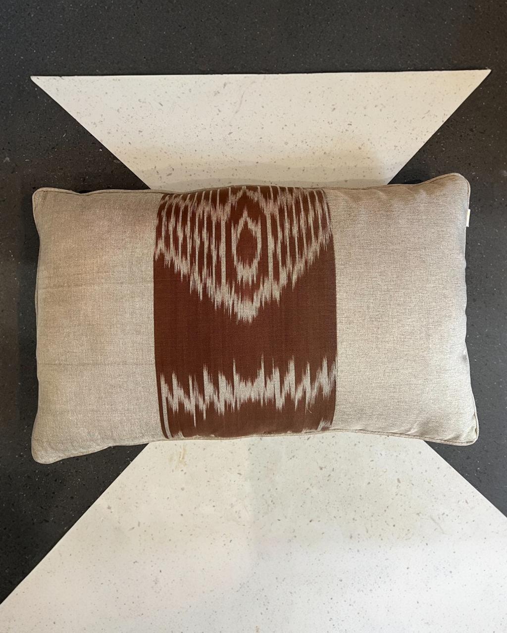 Almofada Ikat TashKent 70x45