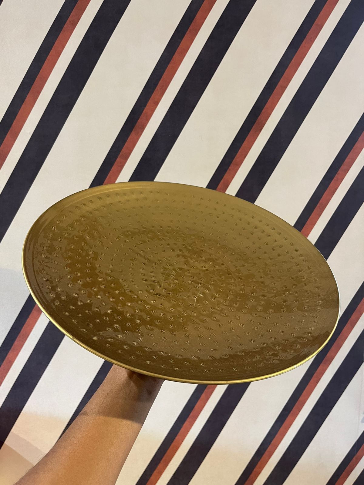 Centro de Mesa Martelado Dourado