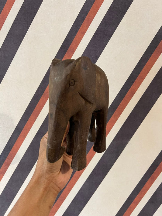 Escultura de Elefante em Madeira M