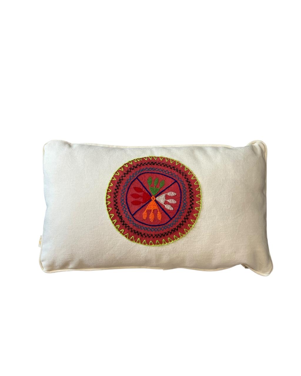 Almofada Mandala Bordado Peru 50x30 III