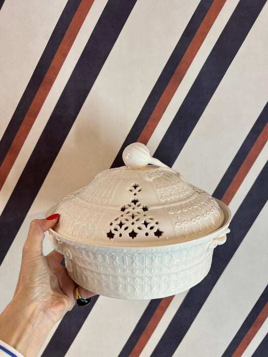 Sopeira Veggie com tampa Royal Creamware