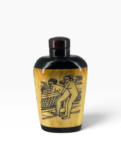 Snuff Bottle Chinesa em Osso e Ebano