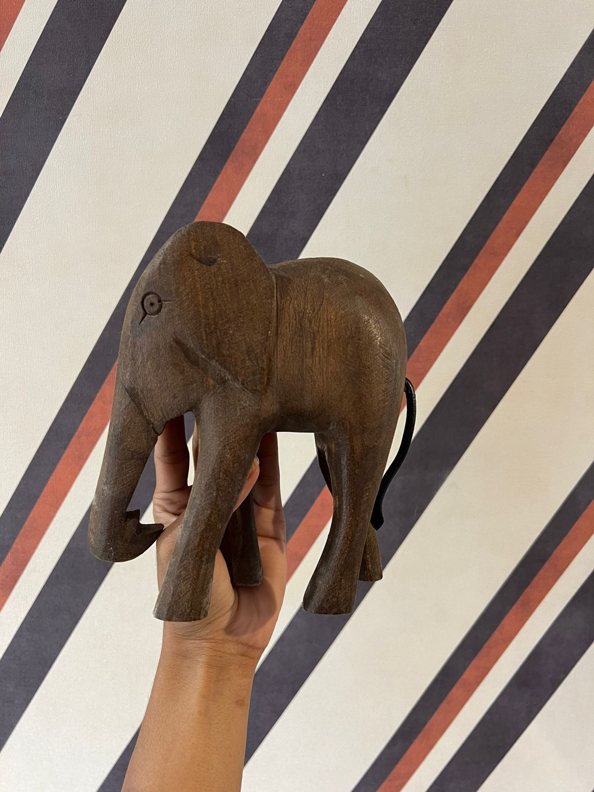 Escultura de Elefante em Madeira M
