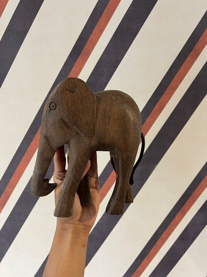 Escultura de Elefante em Madeira M