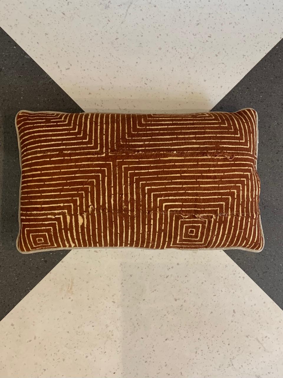 Almofada Baguete Geométrico Terracota 50x30