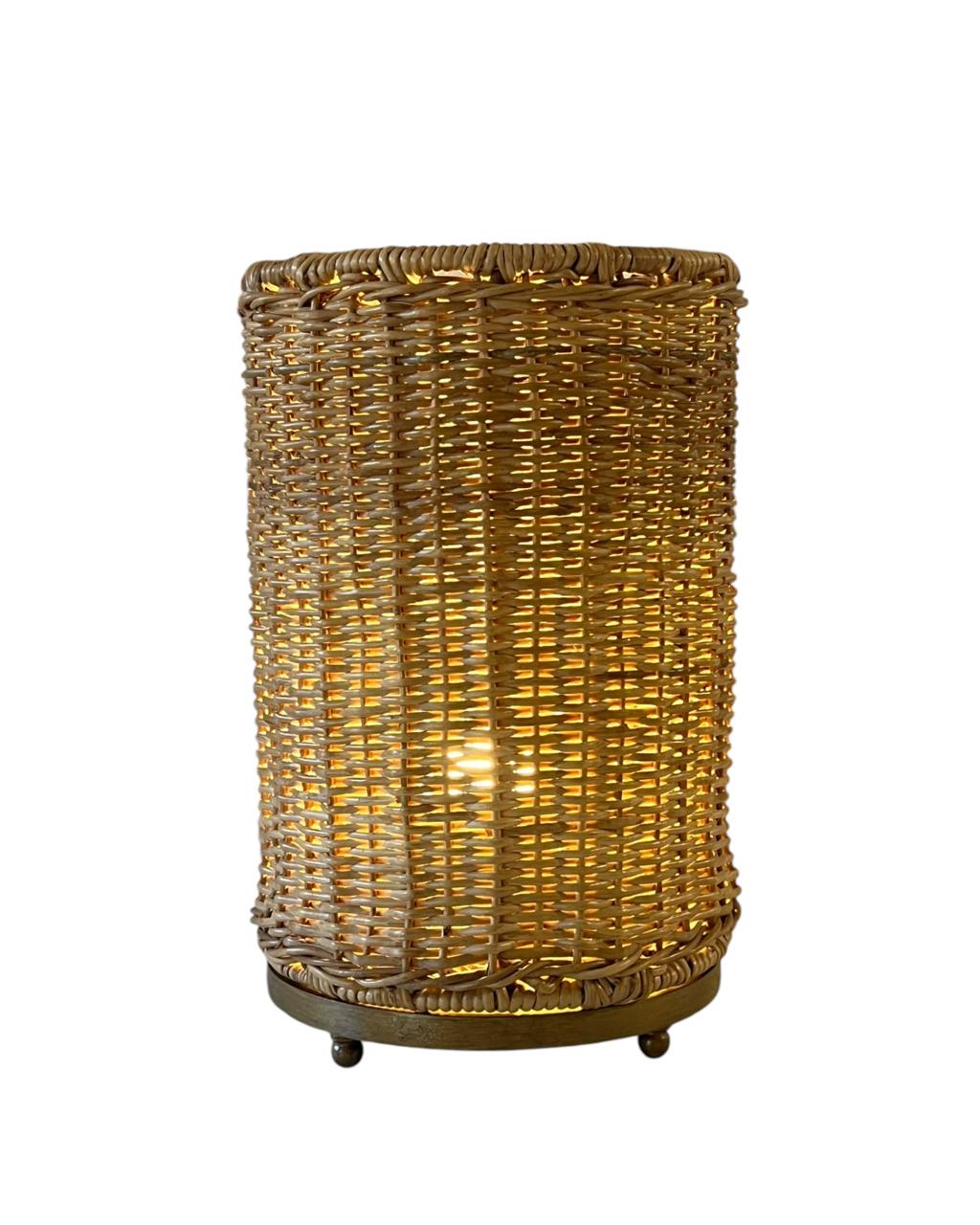 Luminária em Rattan